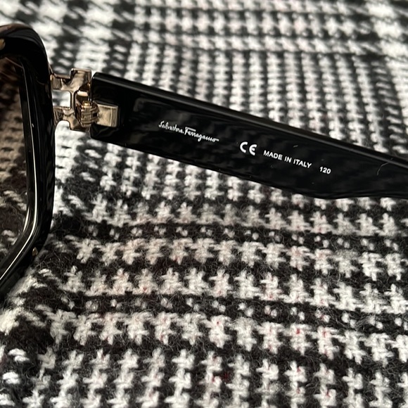 Salvatore Ferragamo 65mm Black Oversized Sunglasses - Picture 7 of 7